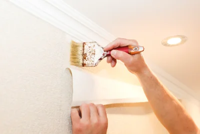 Pose de papier peint à Chazemais — revêtements muraux et toiles de verre